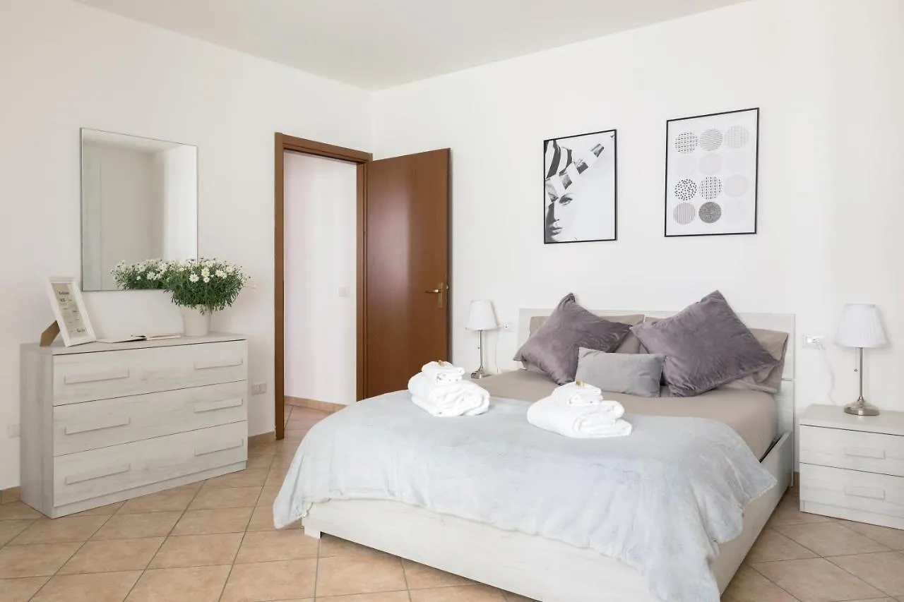 Aura Apartment - Como City Centre