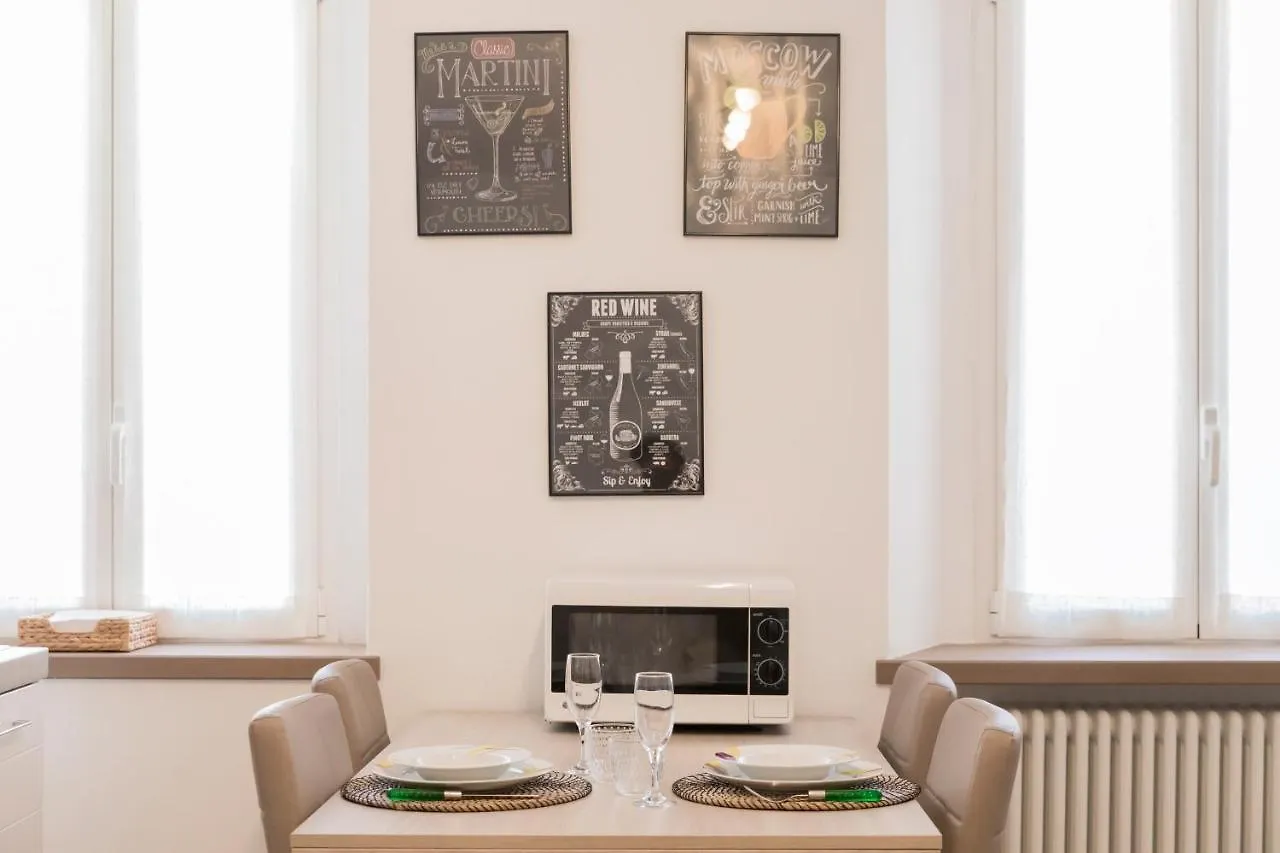 Aura Apartment - Como City Centre